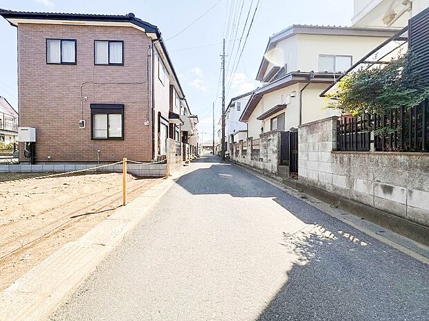 【外観】こちらの物件に少しでもご興味がありましたら、お気軽にお電話下さい。ネット上で「見えない物」「わからない事」でも、実際にご見学いただくことで、手に取るようにおわかりいただけるはずです。…