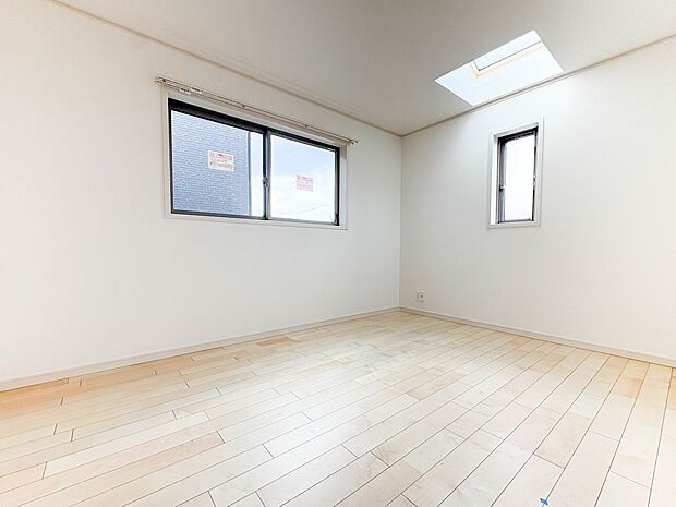 【洋室】充実した生活は伸びやかな居室空間から始まります。快適に・伸びやかに。心の潤いを求める方々へ。