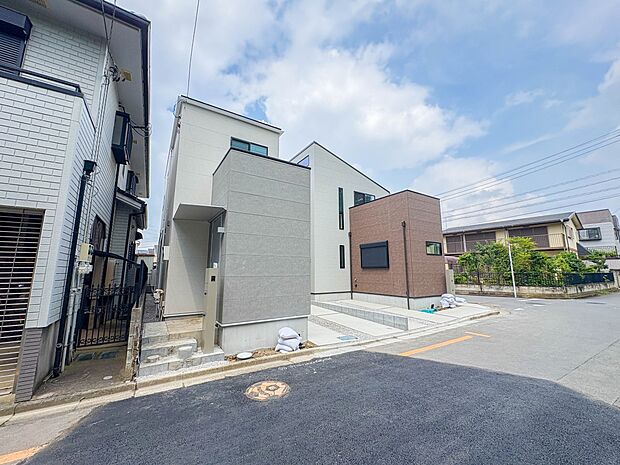 【外観】JR『宮原』駅 徒歩17分。デザイン性の高い物件となっております。