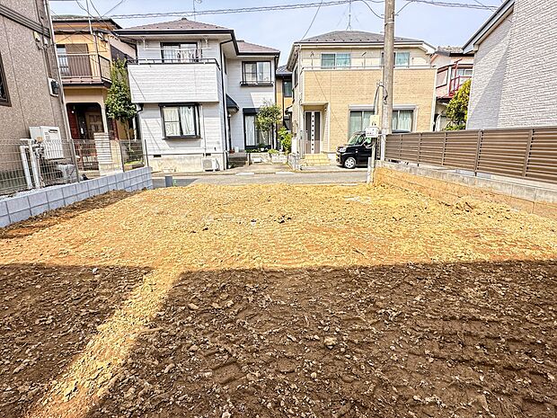 【外観】家族の温かさと陽光の暖かさ、楽しい毎日と明るい未来を予感させる「空間が織り成すひとつ先の住み心地」を演出します。