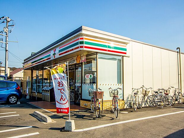 コンビニ 504m セブンイレブン川口木曽呂店(セブンイレブンは近くて便利を掲げています。近くとは、心の近さ。便利とはモノが期待以上の品質でお客さまに届くこと。セブン銀行など新しいサービスを…