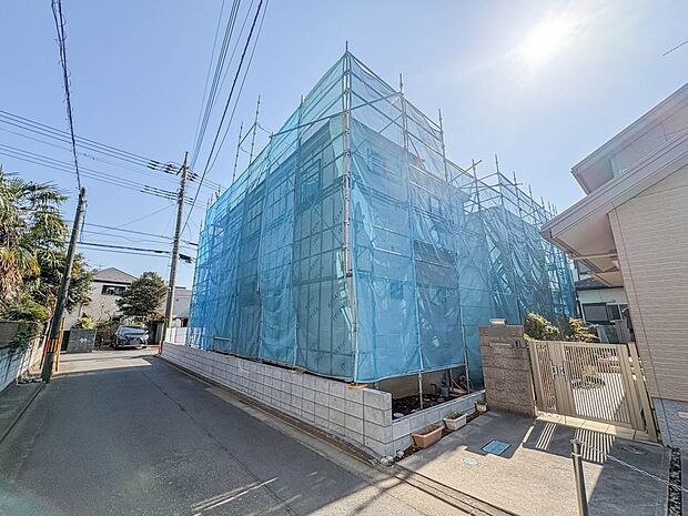 【外観】家は一生のお買物。自分ならではの家族ならではの、家にしたい。書斎を設ける。子どものプレイングルームを設ける。趣味のオーディオルームを設置する。夢を追うオンリーワンの家です。