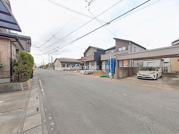 【前面道路8m】車の通行が少ないので、静かな住環境を維持することができます。