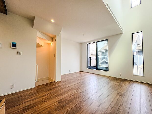 【Living-dining-リビングダイニング】流行に左右されず、将来にわたって価値が継続する「上質」な佇まい。