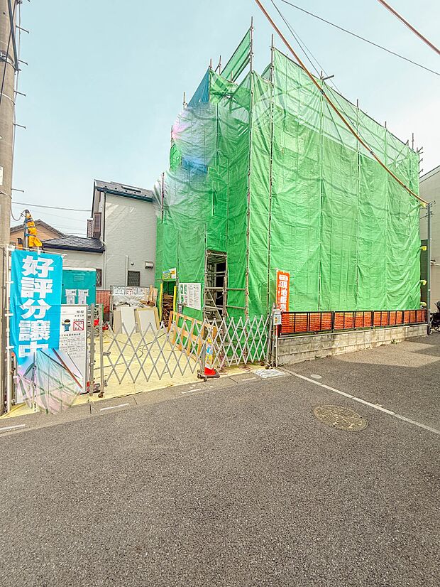 【外観】ここから始まる「日常」はご家族にとってかけがえのない時間となります。少しでも豊かに、快適に。そんな想いから本邸宅は生まれました。