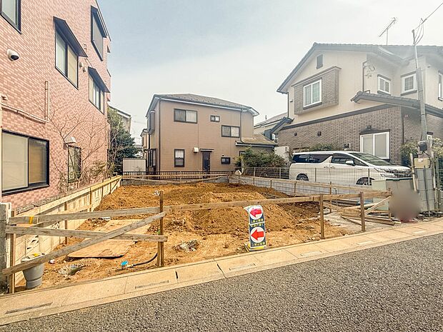 【外観】ここから始まる「日常」はご家族にとってかけがえのない時間となります。少しでも豊かに、快適に。そんな想いから本邸宅は生まれました。