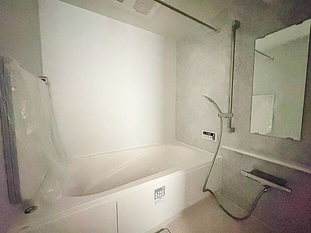 【浴室】一日の疲れを癒してくれるお風呂空間。使いやすさと上質な質感を両立して、単なる習慣から特別な時間に変わるはず。