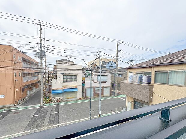 1号棟【眺望】その街並みは、さまざまな家の姿が、歩く人々を楽しませている。そう街並みは街の美しい風景なのだ。その風景が目をやさしく和ませてくれている。