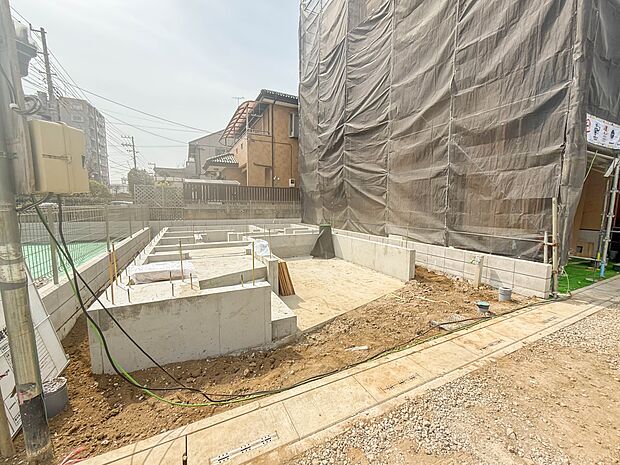 2号棟【外観】陽当りや通風性など各所に施された工夫で住みやすさを実現。部屋の大きさや周辺環境・街並など、資料には掲載していない情報が現地にはたくさんございます。是非ご確認下さい。