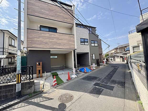 2号棟【前面道路】車の通行が少ないので、静かな住環境を維持することができます。