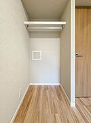 【収納】各部屋を最大限に広く使って頂ける様、全居住スペースに収納付。プライベートルームはゆったりと快適に。