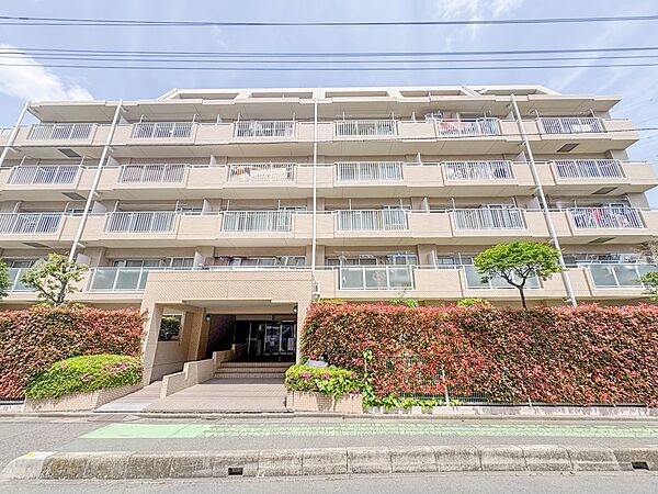 【外観】陽当りや通風性など各所に施された工夫で住みやすさを実現。部屋の大きさや周辺環境・街並など、資料には掲載していない情報が現地にはたくさんございます。是非ご確認下さい。