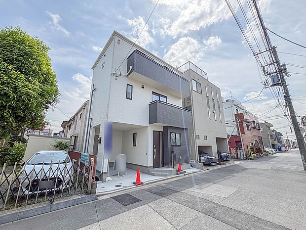【LDK14.14帖】家族の温かさと陽光の暖かさ、楽しい毎日と明るい未来を予感させる「空間が織り成すひとつ先の住み心地」を演出します。