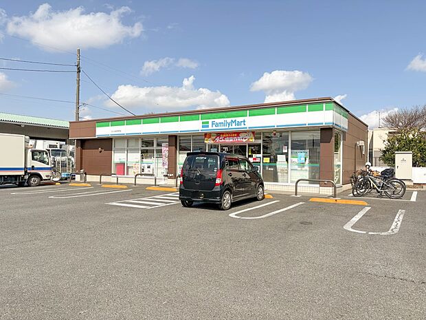 コンビニ 750m ファミリーマート750m11分