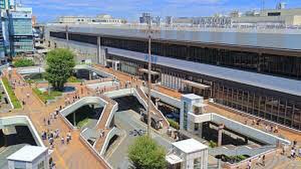 駅 4800m 大宮駅(JR東日本、東武鉄道、埼玉新都市交通の駅、JRは新幹線、在来線ともに東京と東北地方・信越地方を結びます。東武野田線や埼玉新都心交通・伊奈線を合わせると14の路線が入る…