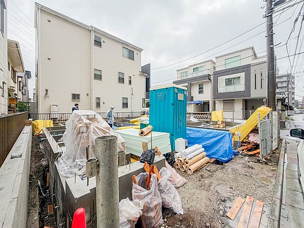 【現地外観】陽当りや通風性など各所に施された工夫で住みやすさを実現。部屋の大きさや周辺環境・街並など、資料には掲載していない情報が現地にはたくさんございます。是非ご確認下さい。