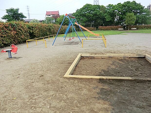 公園 200m 辻鉢木公園