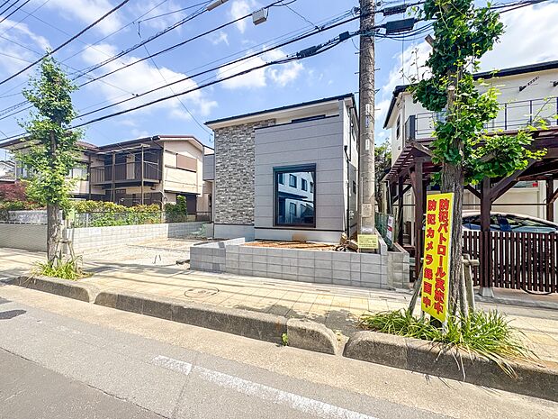 【外観】ここから始まる「日常」はご家族にとってかけがえのない時間となります。少しでも豊かに、快適に。そんな想いから本邸宅は生まれました。　