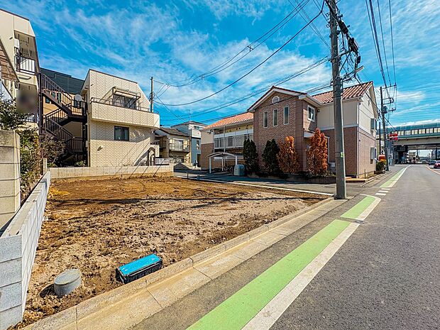 【外観】家は一生のお買物。自分ならではの家族ならではの、家にしたい。書斎を設ける。子どものプレイングルームを設ける。趣味のオーディオルームを設置する。夢を追うオンリーワンの家です。