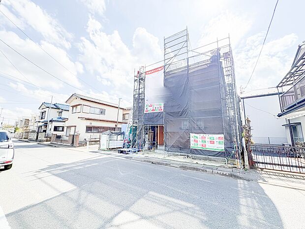 【前面道路8m】車の通行が少ないので、静かな住環境を維持することができます。