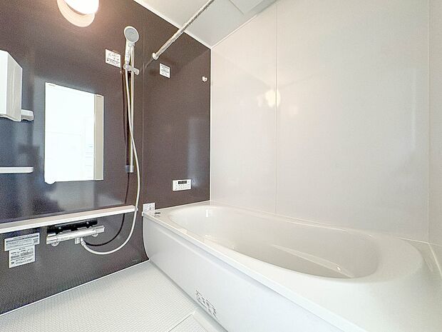 【浴室】一日の疲れを癒してくれるお風呂空間。使いやすさと上質な質感を両立して、単なる習慣から特別な時間に変わるはず。