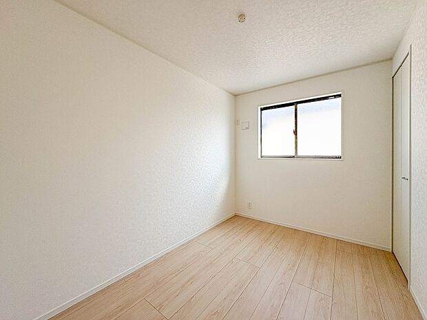 【洋室】充実した生活は伸びやかな居室空間から始まります。快適に・伸びやかに。心の潤いを求める方々へ。