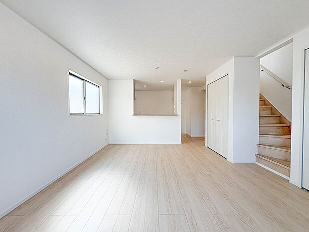 【LDK17.3帖＋ワイドバルコニー】流行に左右されず、将来にわたって価値が継続する「上質」な佇まい。