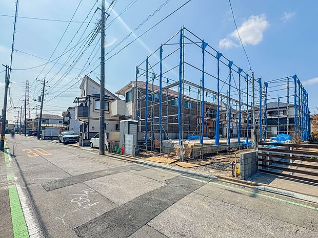 【前面道路】車の通行が少ないので、静かな住環境を維持することができます。