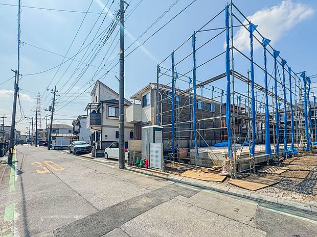 【前面道路】車の通行が少ないので、静かな住環境を維持することができます。