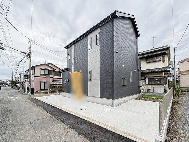 【駐車場】日々の暮らしにマイカーが必要。そんな方は物件の購入条件に駐車場は必須です。通勤に、家族のお迎えに、お買物に、おでかけに、クルマライフを楽しみたい方に。