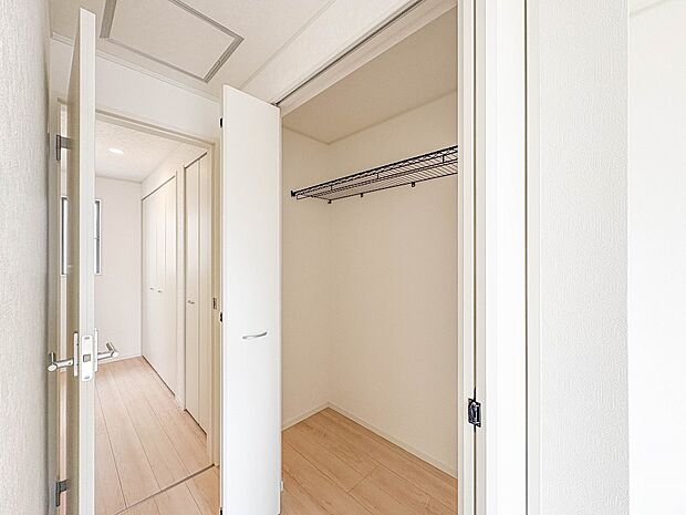 1号棟【収納】各部屋を最大限に広く使って頂ける様、全居住スペースに収納付。プライベートルームはゆったりと快適に。