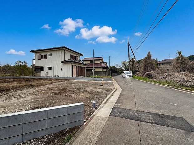 【外観】こちらの物件が少しでも気になるようでしたら、お気軽にお問合せください。人生でいちばん大きなお買い物ですので、ゆっくりご見学ください。ネット上の画像と実際の見学では、リアル感がまるで違…