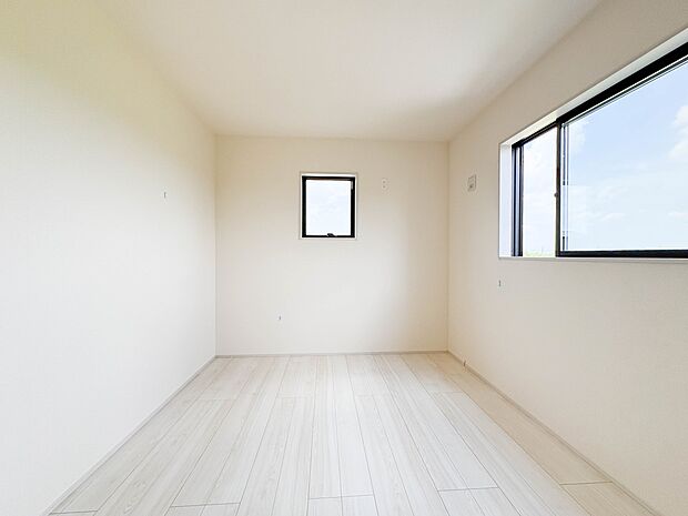 【洋室6帖】充実した生活は伸びやかな居室空間から始まります。快適に・伸びやかに。心の潤いを求める方々へ。