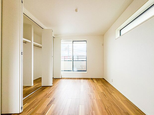 【Room-洋室-】一日の疲れをいやしてくれる主寝室。時を忘れて過ごす場所として過ごせるお部屋。