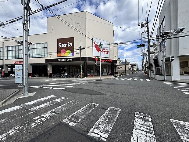 スーパー 450m コモディイイダ川口青木店(【コモディイイダ川口青木店　徒歩7分】お客さま目線で発想する。私たちは東京、埼玉、千葉、茨城の一都三県に82店舗が展開する食品パーマーケット企業…