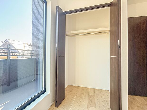 1号棟【収納】各部屋を最大限に広く使って頂ける様、全居住スペースに収納付。プライベートルームはゆったりと快適に。