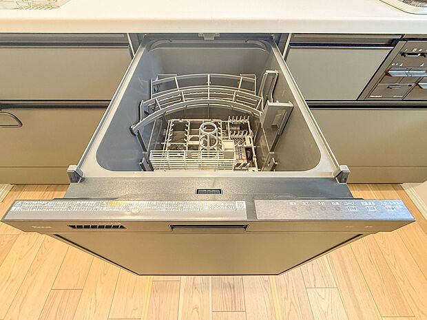 1号棟【ビルトイン食器洗浄乾燥機】食器洗いのわずらわしさから開放してくれる嬉しい設備。