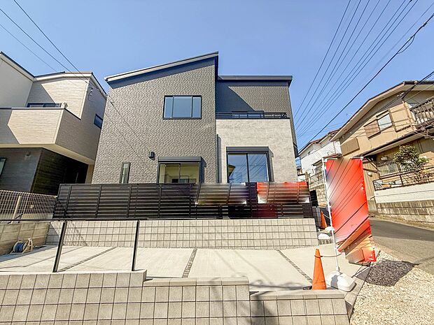 【外観】こちらの物件が少しでも気になるようでしたら、お気軽にお問合せください。人生でいちばん大きなお買い物ですので、ゆっくりご見学ください。ネット上の画像と実際の見学では、リアル感がまるで違…