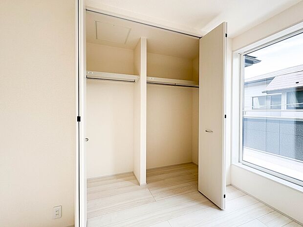 【収納】各部屋を最大限に広く使って頂ける様、全居住スペースに収納付。プライベートルームはゆったりと快適に。
