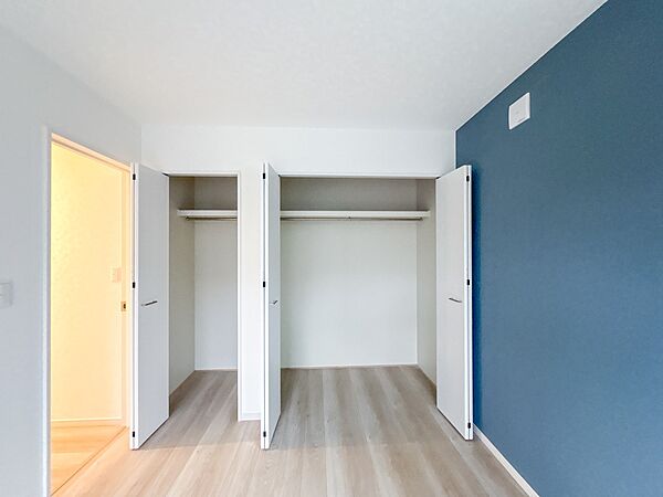 【収納】各部屋を最大限に広く使って頂ける様、全居住スペースに収納付。プライベートルームはゆったりと快適に。