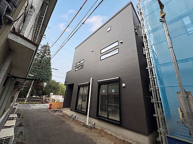 【外観】家の良し悪しだけでなく周辺環境も重要なポイント。 ※青空はイメージです。