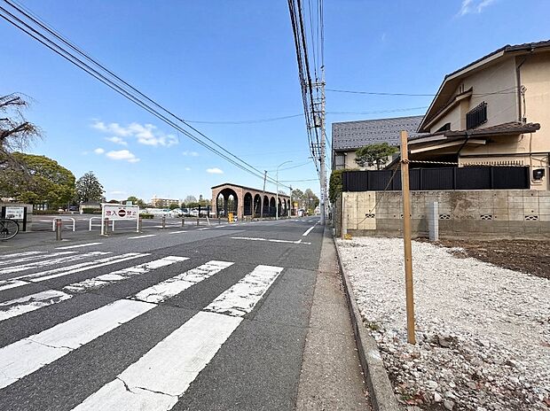 こちらの物件が少しでも気になるようでしたら、お気軽にお問合せください。人生でいちばん大きなお買い物ですので、ゆっくりご見学ください。ネット上の画像と実際の見学では、リアル感がまるで違います。…