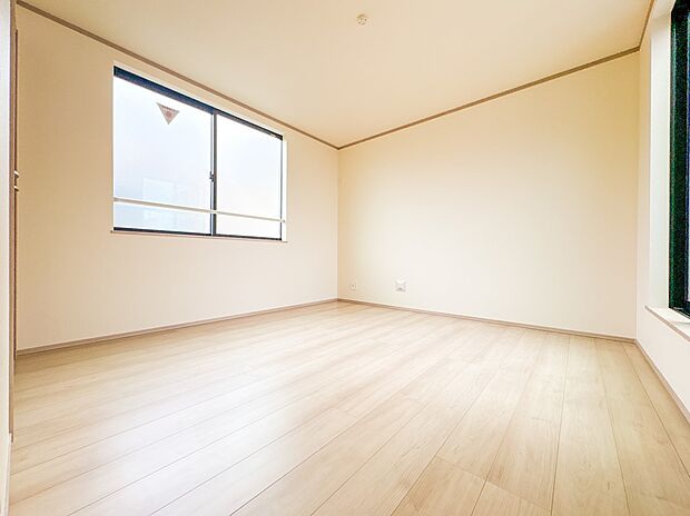 I棟【洋室6.18帖】部屋の快適性を追求していくと、内装はシンプルになります。そしてポイント、ポイントにアクセントをつけて、リズムをつくる。シンプルな内装とは、リズミカルな内装と気づきます。…