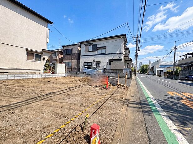 【外観】家族の温かさと陽光の暖かさ、楽しい毎日と明るい未来を予感させる「空間が織り成すひとつ先の住み心地」を演出します。
