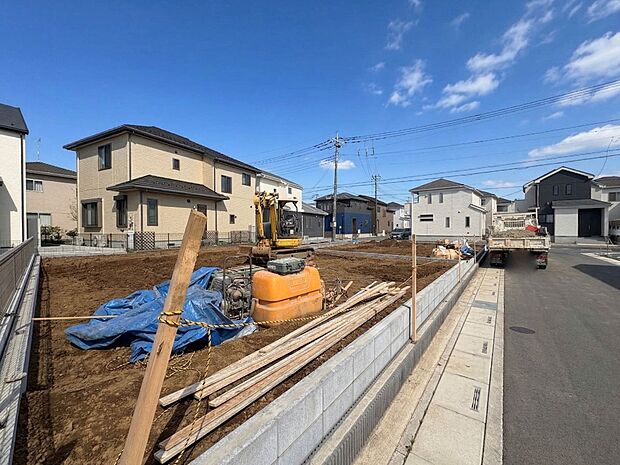 1号棟【外観】こちらの物件が少しでも気になるようでしたら、お気軽にお問合せください。人生でいちばん大きなお買い物ですので、ゆっくりご見学ください。ネット上の画像と実際の見学では、リアル感がま…