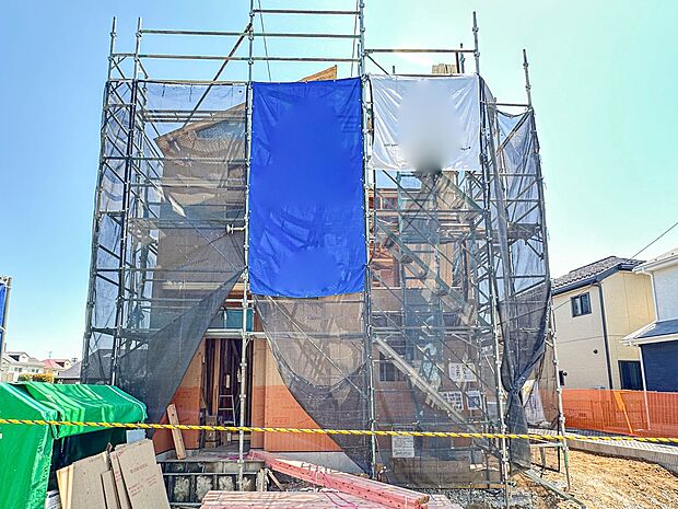【前面道路6m】車の通行が少ないので、静かな住環境を維持することができます。