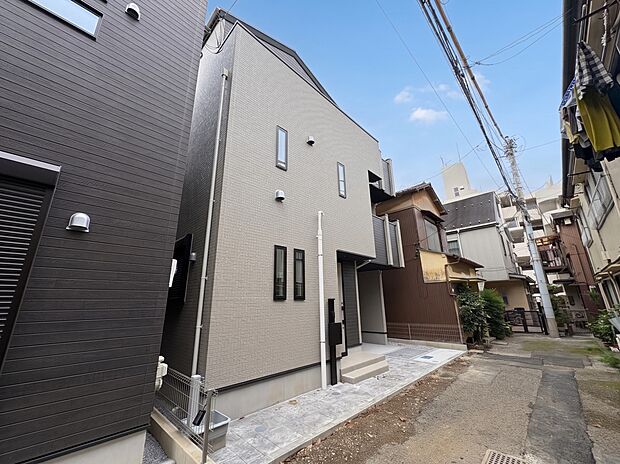 こちらの物件が少しでも気になるようでしたら、お気軽にお問合せください。人生でいちばん大きなお買い物ですので、ゆっくりご見学ください。ネット上の画像と実際の見学では、リアル感がまるで違います。…