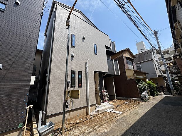 こちらの物件が少しでも気になるようでしたら、お気軽にお問合せください。人生でいちばん大きなお買い物ですので、ゆっくりご見学ください。ネット上の画像と実際の見学では、リアル感がまるで違います。…