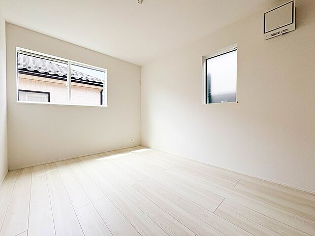 【洋室6帖】充実した生活は伸びやかな居室空間から始まります。快適に・伸びやかに。心の潤いを求める方々へ。