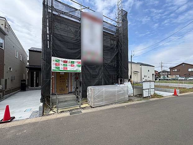 【外観】家族の温かさと陽光の暖かさ、楽しい毎日と明るい未来を予感させる「空間が織り成すひとつ先の住み心地」を演出します。